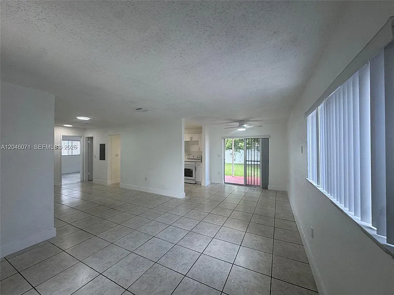 3810 SW 89th Ave #3810 — Photo 7