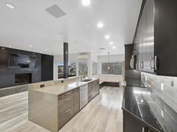 2028 Waverly Pl N APT 102, Seattle, WA 98109