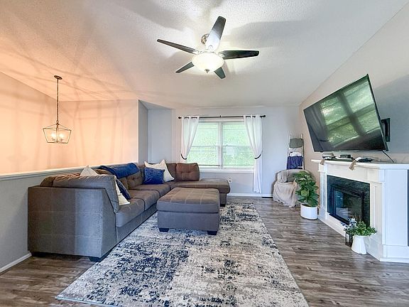 5th image of 3065 Rose Heights Dr SE