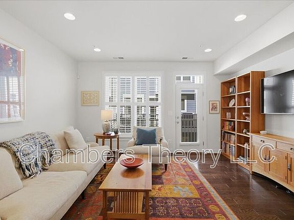 2nd image of 15 Ellsworth Heights St