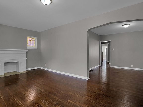 4th image of 5036 Tholozan Ave #1F