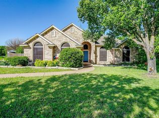 113 Meadow Glen Dr, Waxahachie, TX 75165