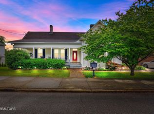 719 Medaris St, Clinton, TN 37716