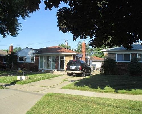 2nd image of 24417 Harmon St