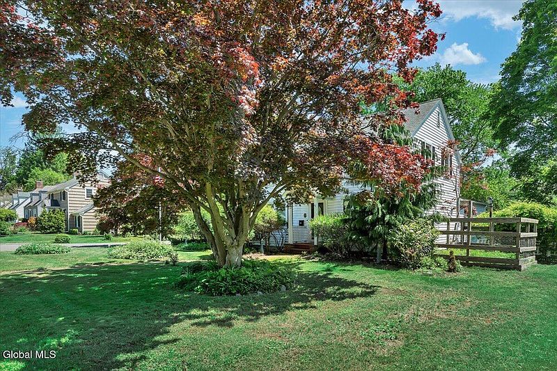 2nd image of 52 Delmar Place