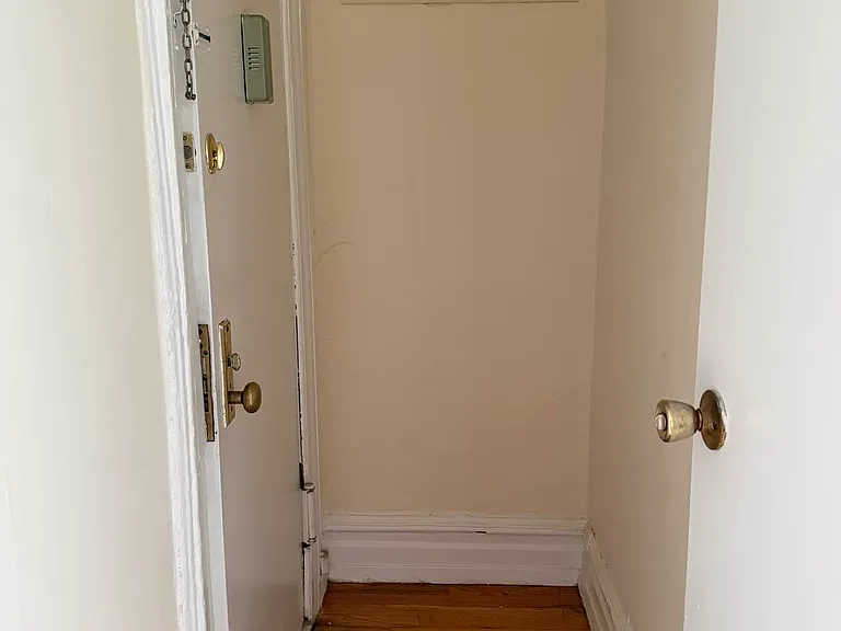 24-35 Steinway St #17 — Photo 14