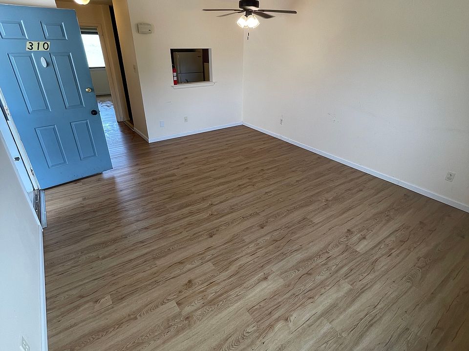 1st image of 310 Noahs Rd #310