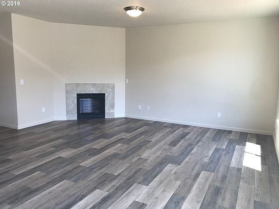 2nd image of 12809 NE 104th St