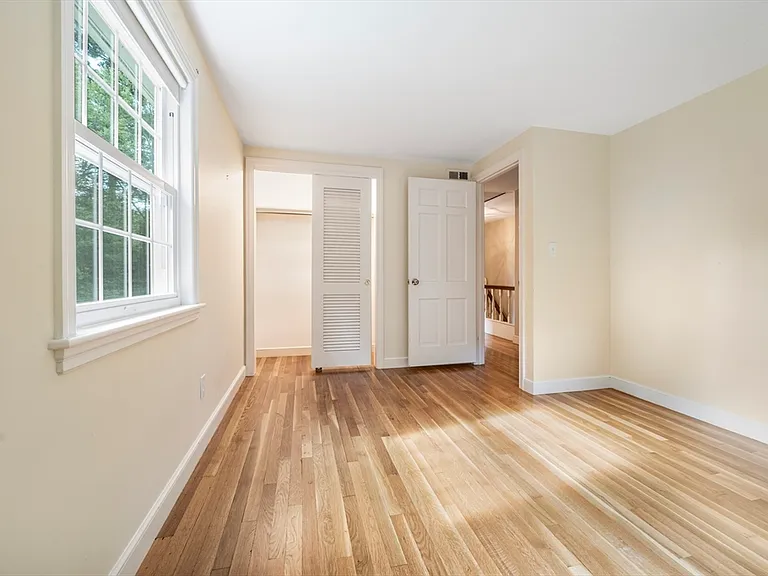 131 Montvale Rd — Photo 27