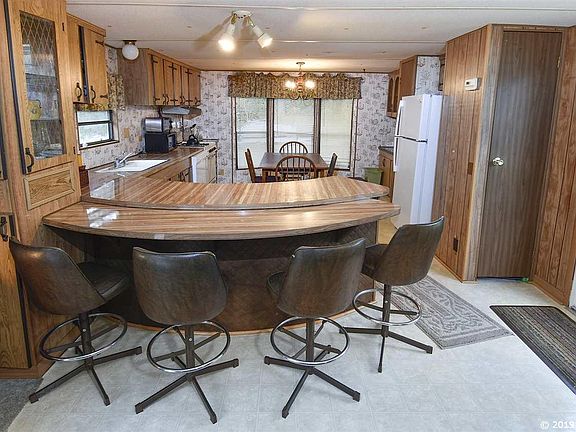 5th image of 5527 SE 223rd St