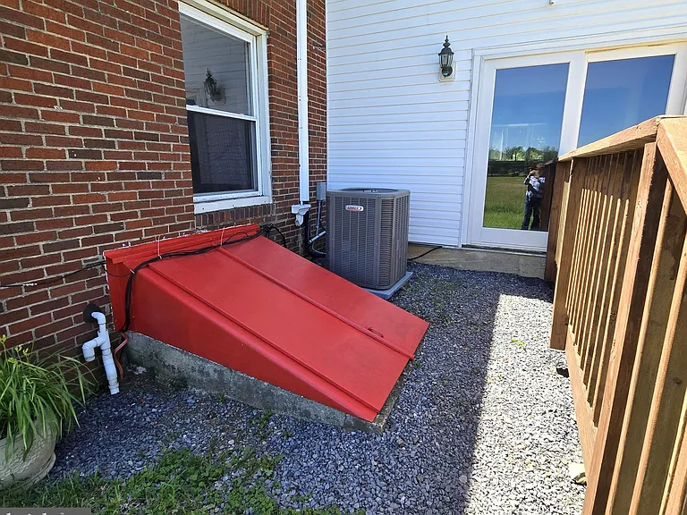 8293 Leetown Rd — Photo 42
