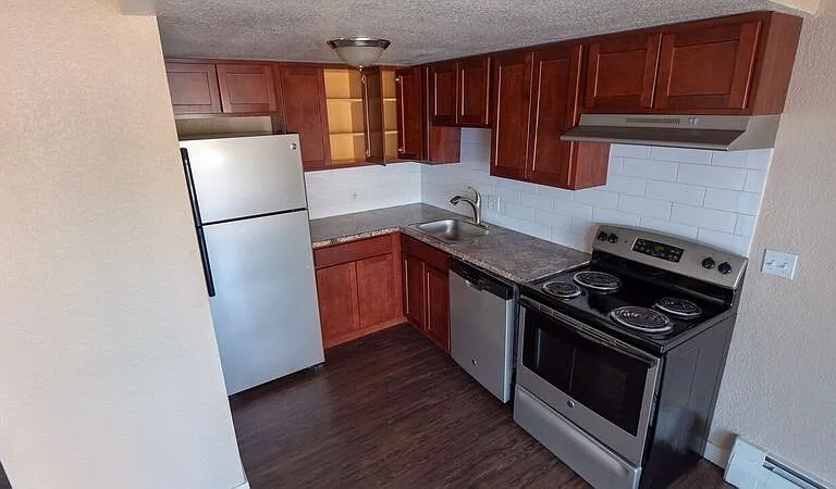 SloHi 1516 Perry Street — Photo 7