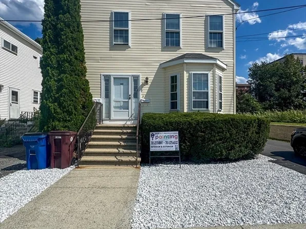130 Washburn Ave, Revere, MA 02151