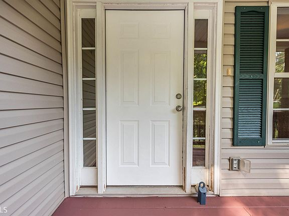 5th image of 3051 Holbrook Dr SW