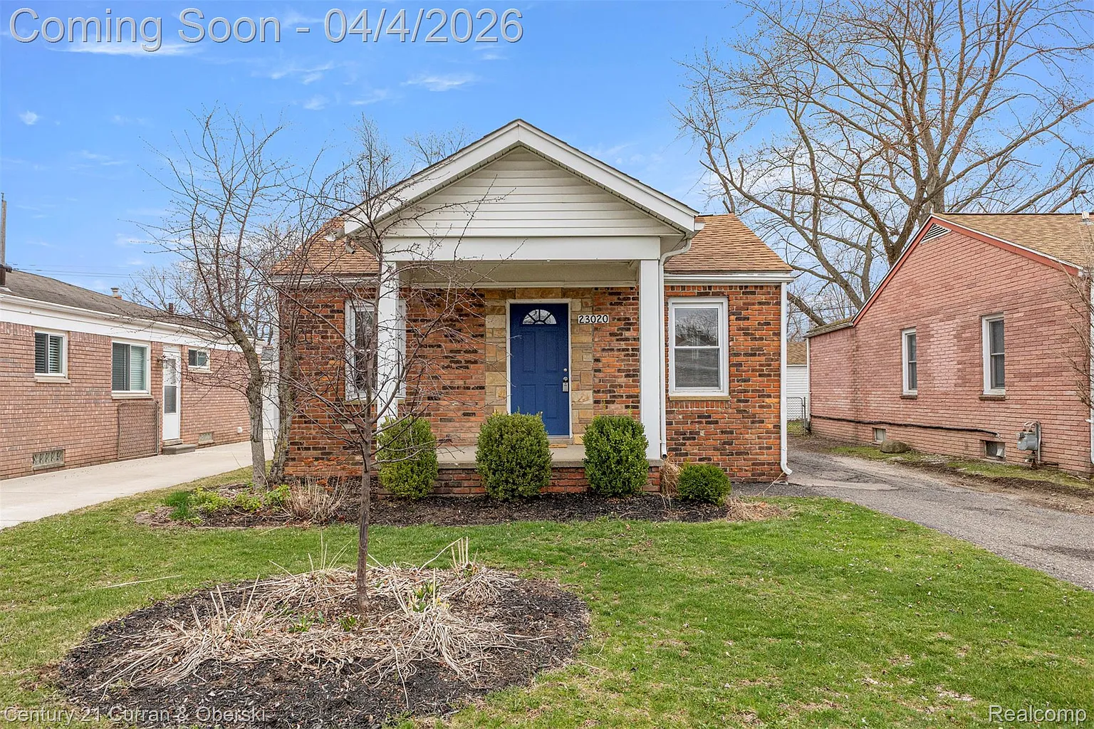 23020 Albion Ave photo 1
