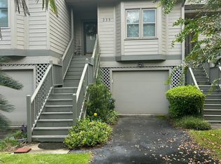 233 Lands End Dr, Charleston, SC 29407