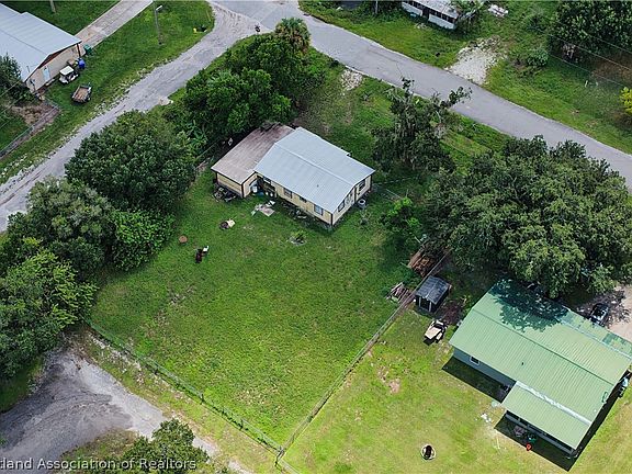 4th image of 1615 SW 9th St