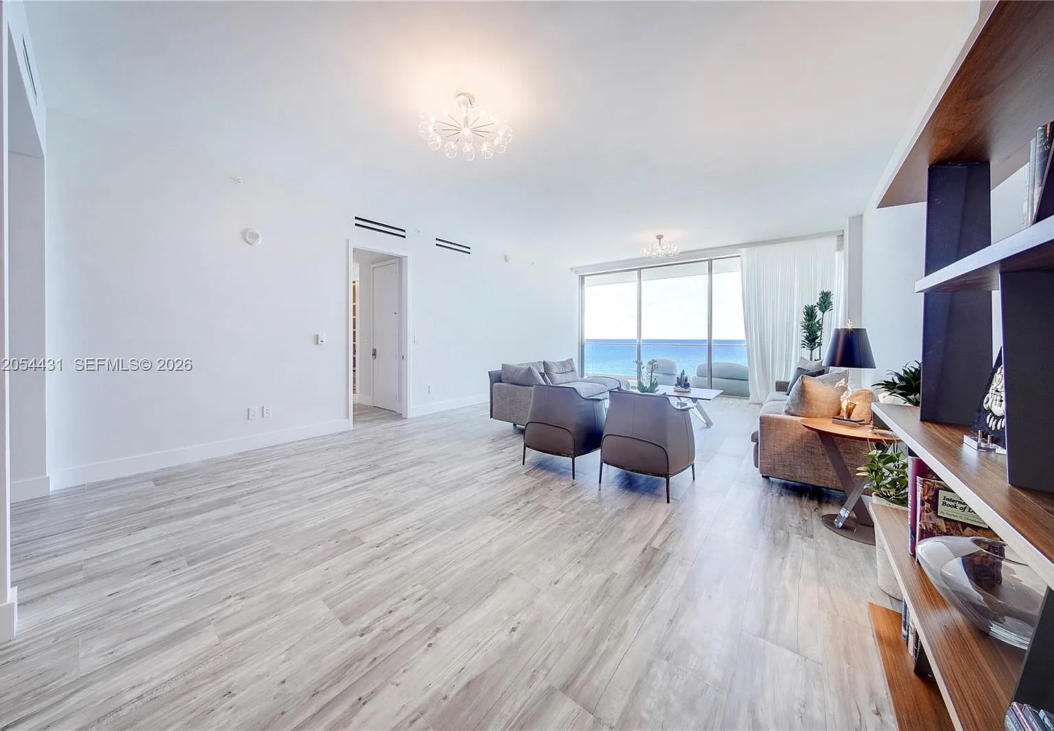 10203 Collins Ave — Photo 4