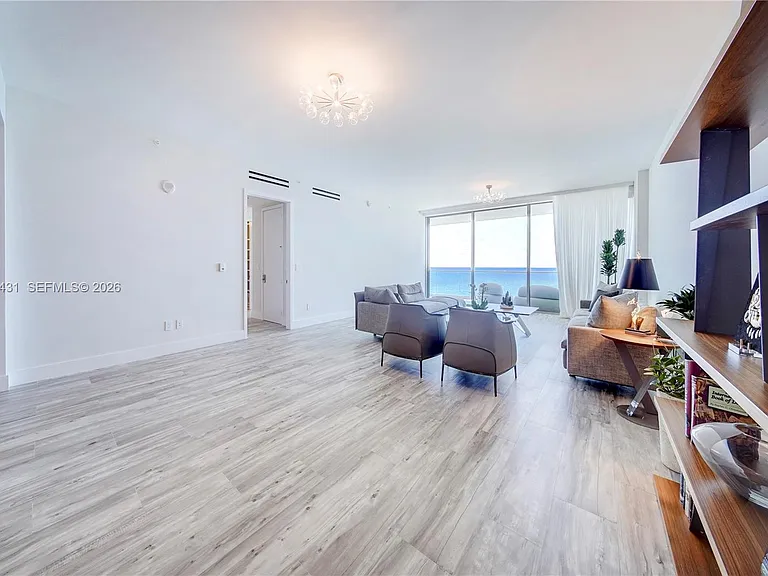 10203 Collins Ave #1502 — Photo 4