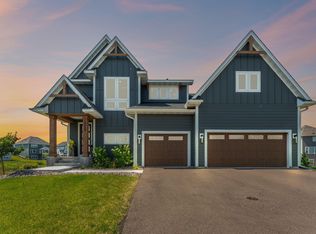 10229 Queensland Ln N, Maple Grove, MN 55311