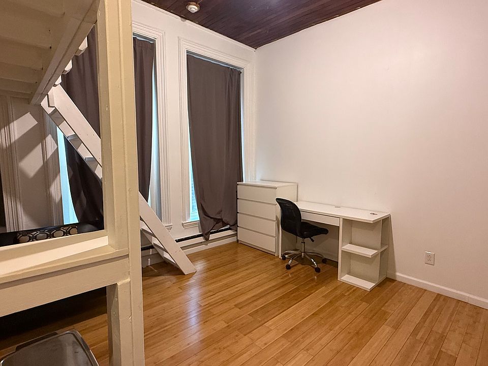 2nd image of 139 Washington St #203