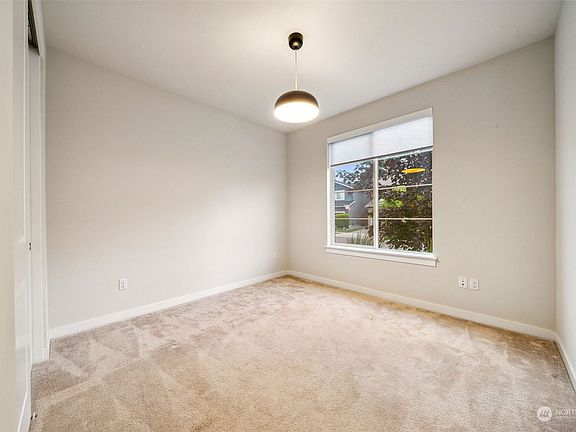 3rd image of 17716 131st Street E
