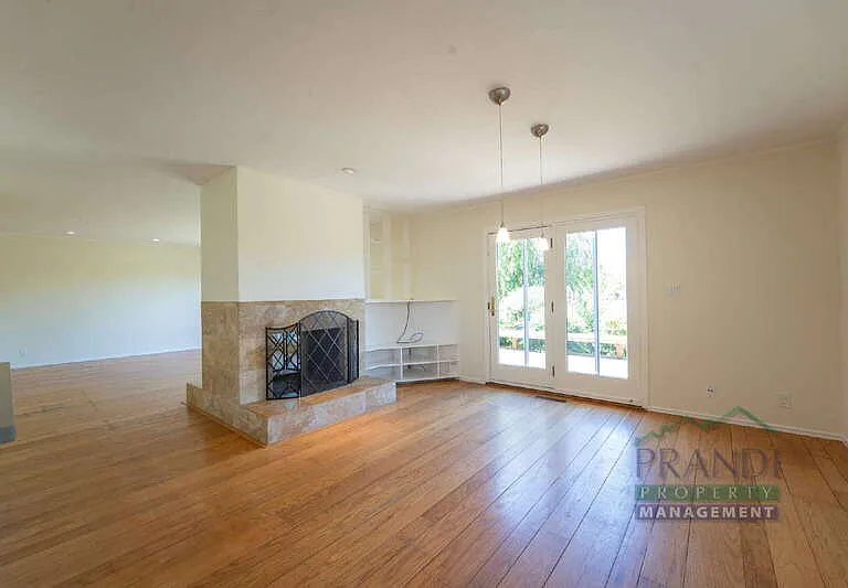 219 Mark Twain Ave — Photo 5