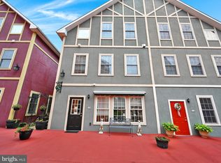 13 N Village Cir, Reinholds, PA 17569