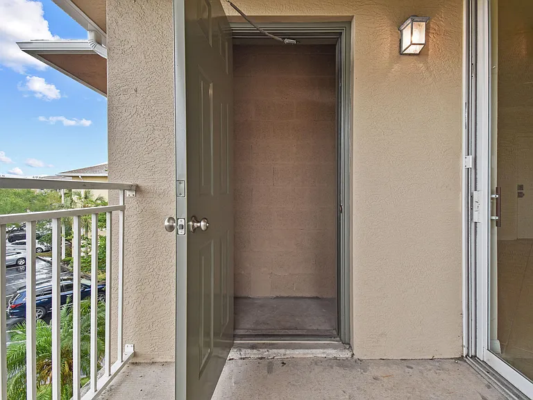 6556 Emerald Dunes Dr #302 — Photo 19
