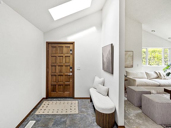 3rd image of 4040 Kenthorpe Way