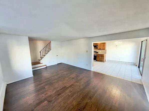 37 Sherman St #A, Stamford, CT 06902