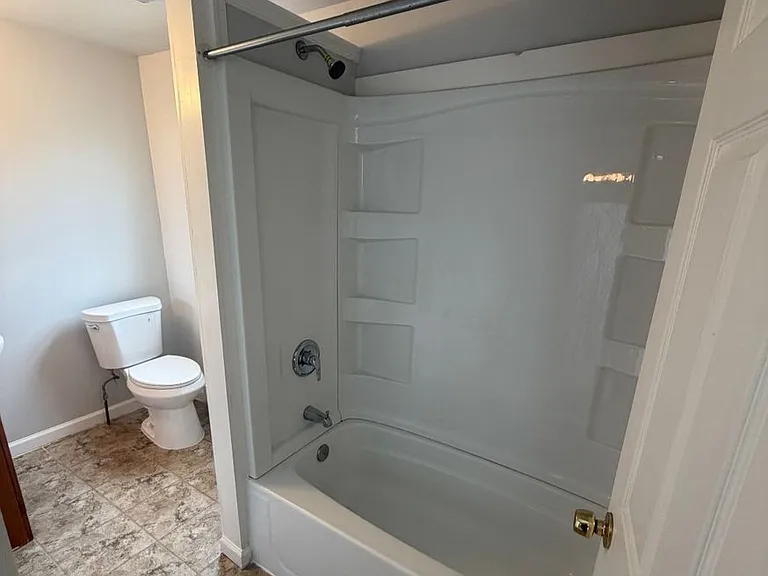31 Kiernan Ave — Photo 5