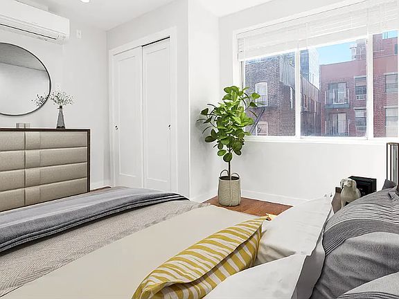 3rd image of 99 Suffolk St APT 5A