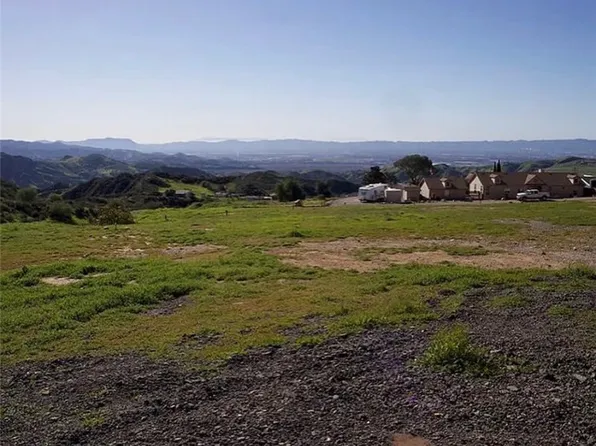 11000 Jackdaw Dr #281, Sylmar, CA 91342