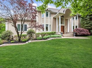 19 Tomalyn Hill Rd, Montville, NJ 07045