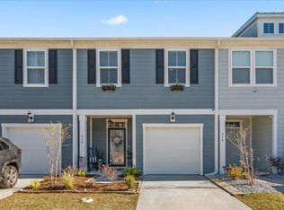 466 Trotters Ln, Moncks Corner, SC 29461