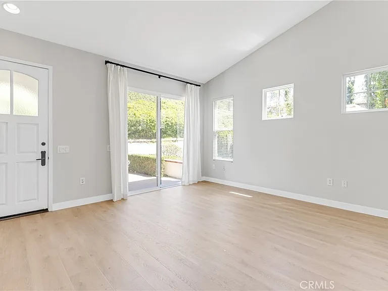 14 Celano Ct — Photo 4