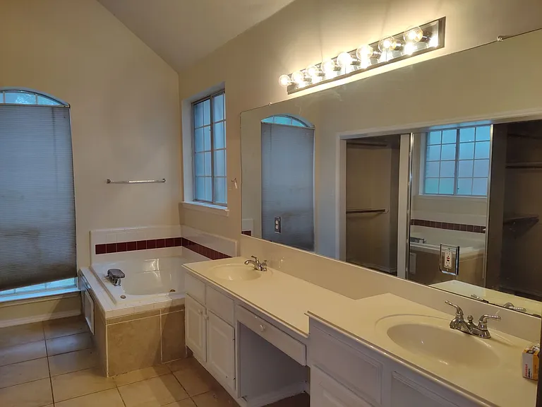 13312 Chasewood Cv — Photo 18