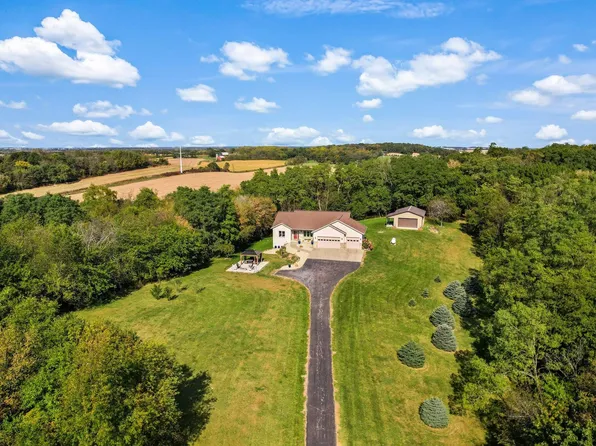 5101 Tower Line Rd, Marshall, WI 53559