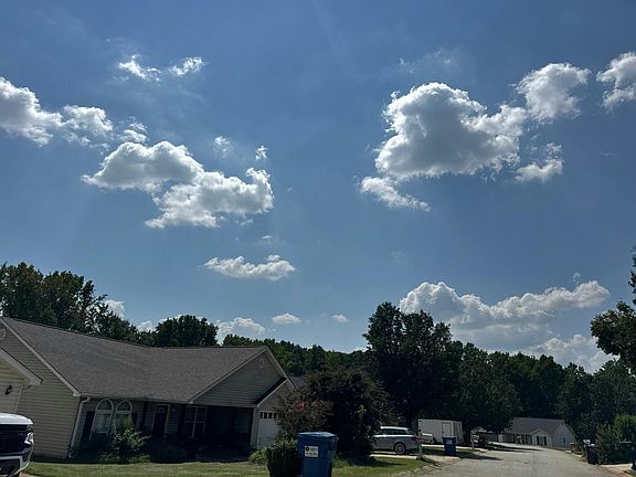 4th image of 314 W Bushy Hill Dr