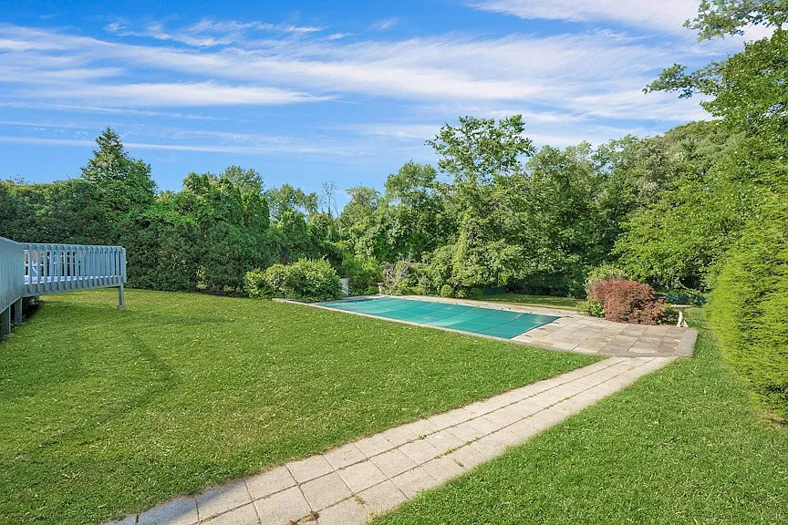 2 Meadow Wood Ln — Photo 4