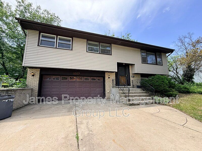 1st image of 8517 W 87th Pl