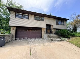 8517 W 87th Pl, Oak Lawn, IL 60457