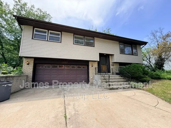 8517 W 87th Pl, Oak Lawn, IL 60457