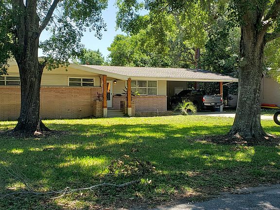 5th image of 303 Loruna Dr