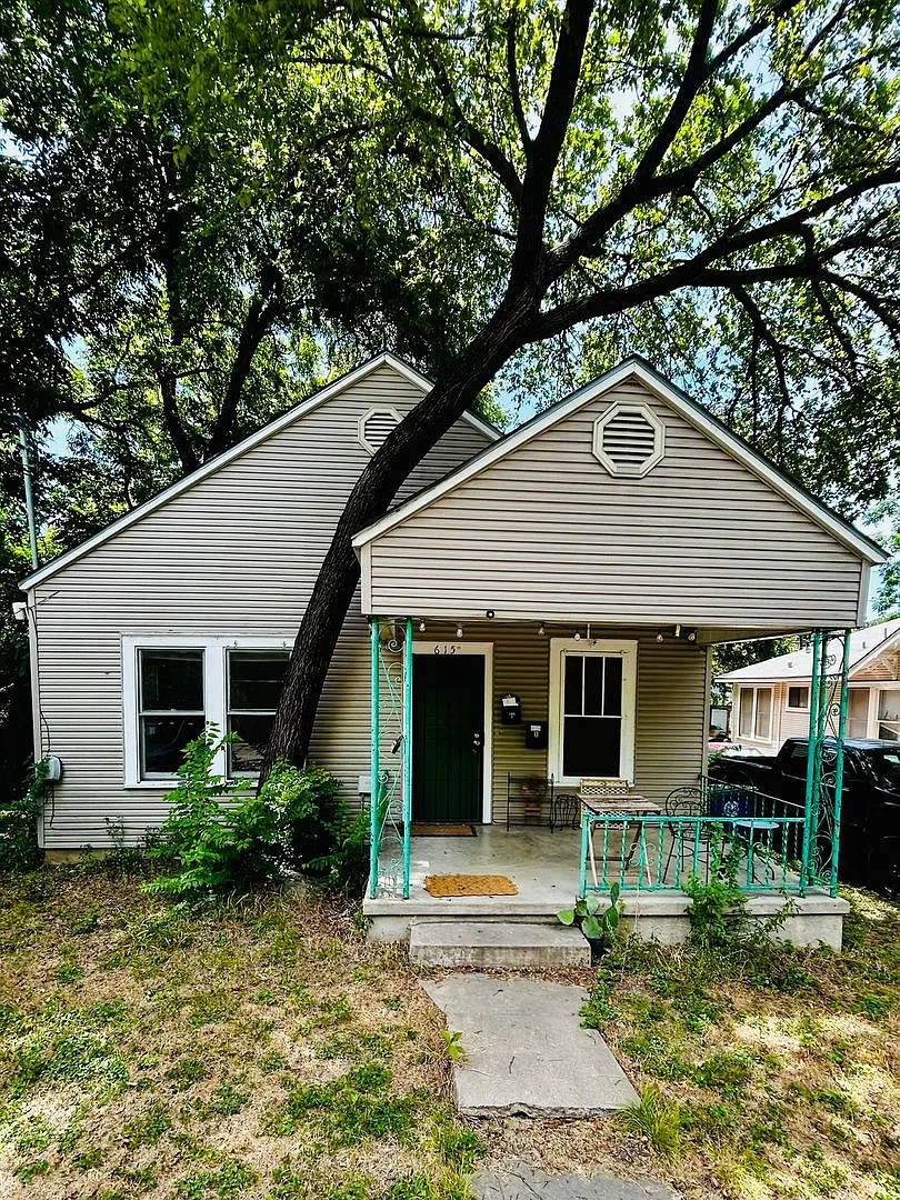 Duplex - 615 West 31st — Photo 1