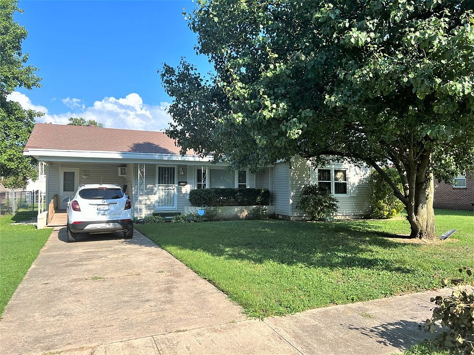 1st image of 2032 Stonewall Dr
