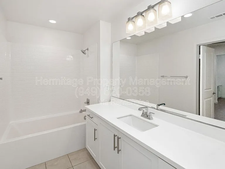 341 Magnet — Photo 10