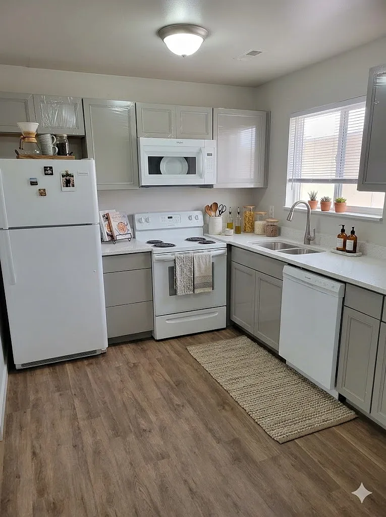 2 bed, 1084 sqft, $1,599 — Photo 2