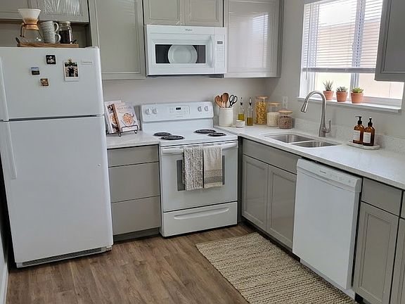 2nd image of 586 W Tiffany Town Dr APT 3